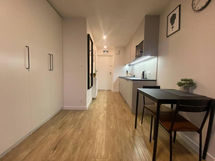 New With Magnificent View Apartment Warsaw
